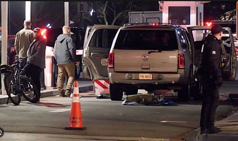 Driver arrested after crashing into White House gate