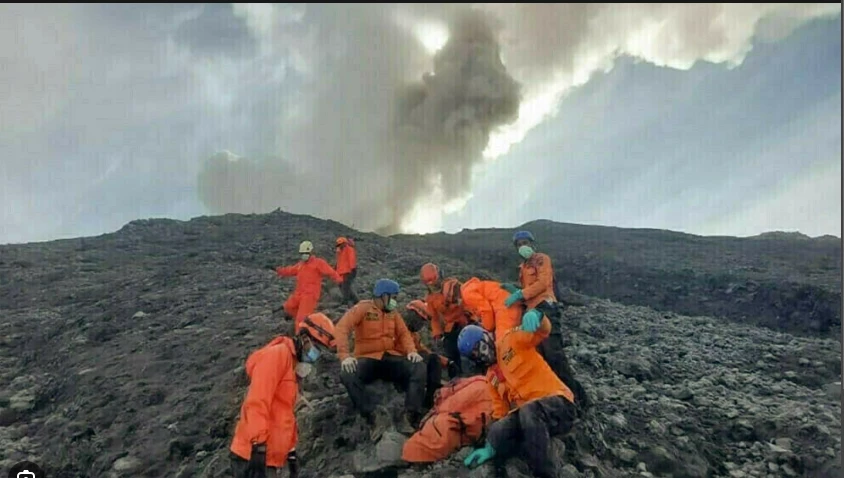 Indonesia's Lewotobi Laki-Laki volcano erupts, on highest alert level