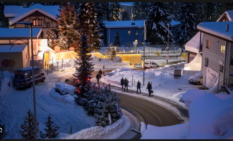 China bids to woo back global elites at Davos forum