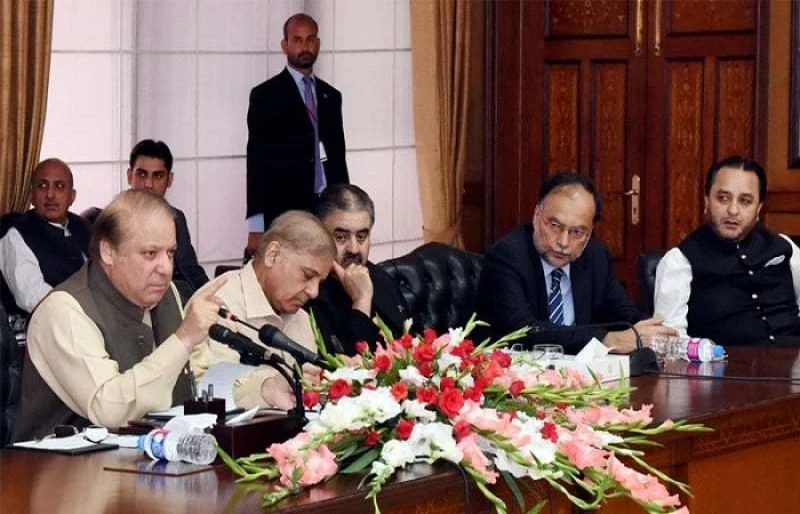 Nawaz chairs huddle to thrash out economic revival roadmap