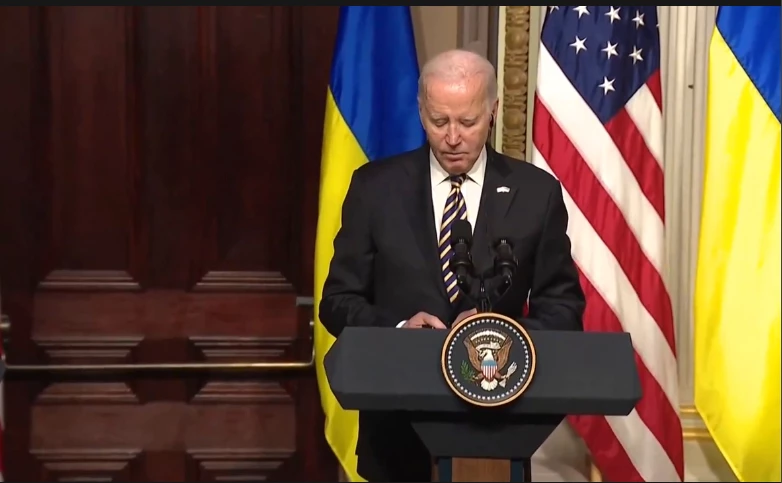 Biden warns Republicans at Ukraine aid talks