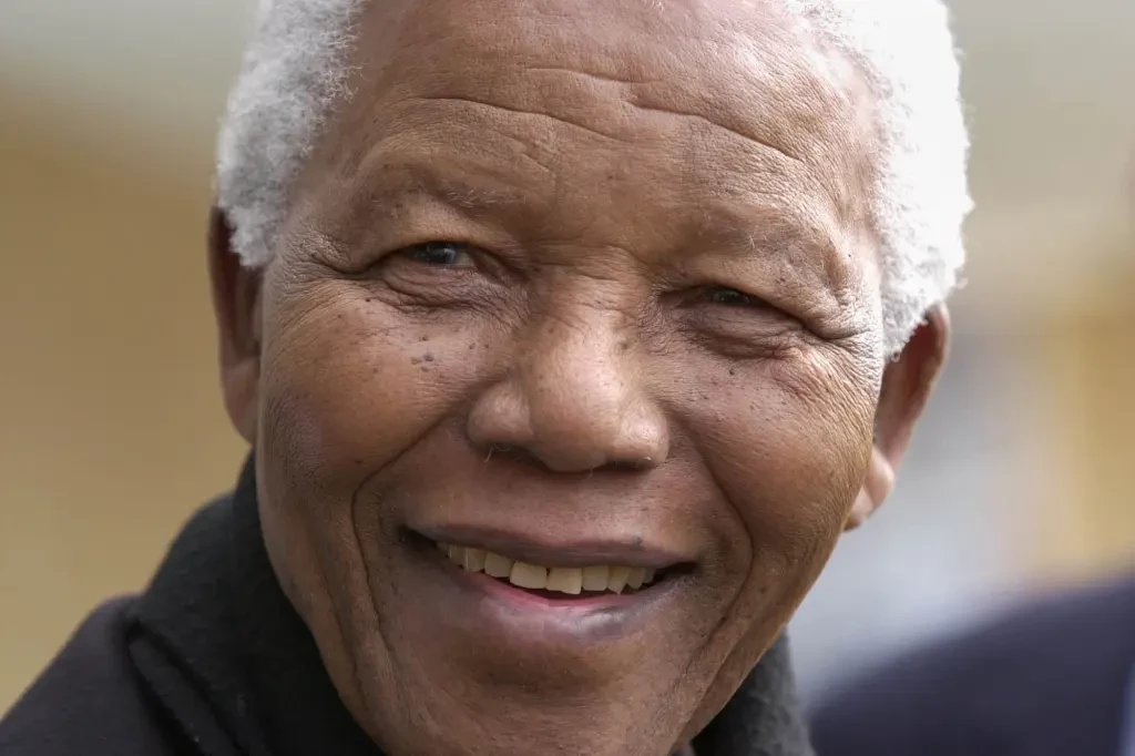 S.Africa seeks to stop New York Mandela auction