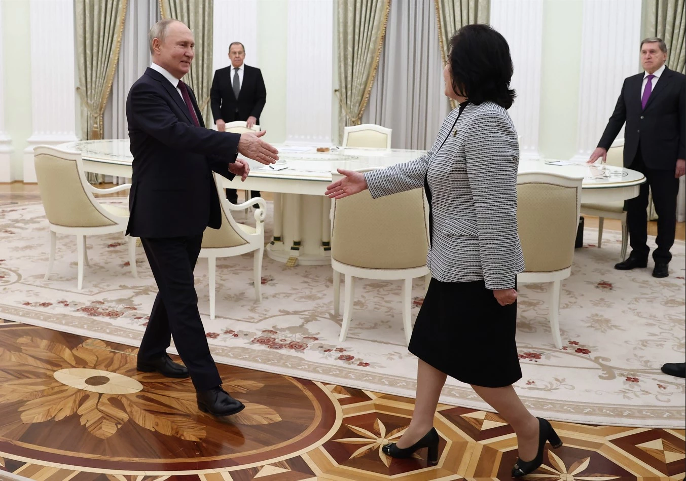 North Korea FM says 'ready to greet' Putin