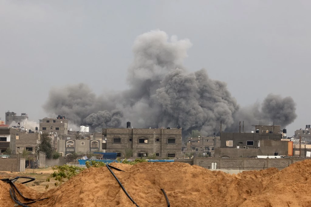 Hamas gives initial support to Gaza truce plan as fighting rages