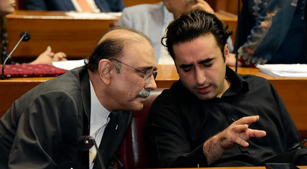 Zardari, Bilawal reach Lahore, key meeting expected
