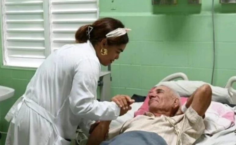 Cuba boosts doctors' wages in bid to halt mass exodus