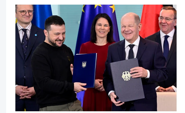Zelensky set for French security deal after 'historic' German pact