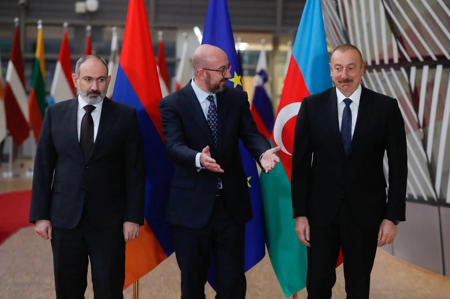Azerbaijani, Armenian leaders agree peace talks push