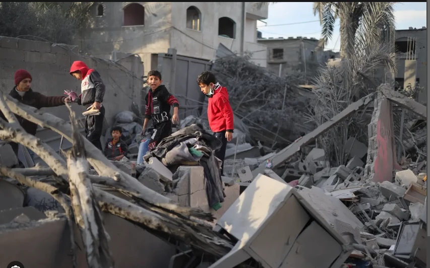 Israel strikes Gaza's Rafah as truce talks under way