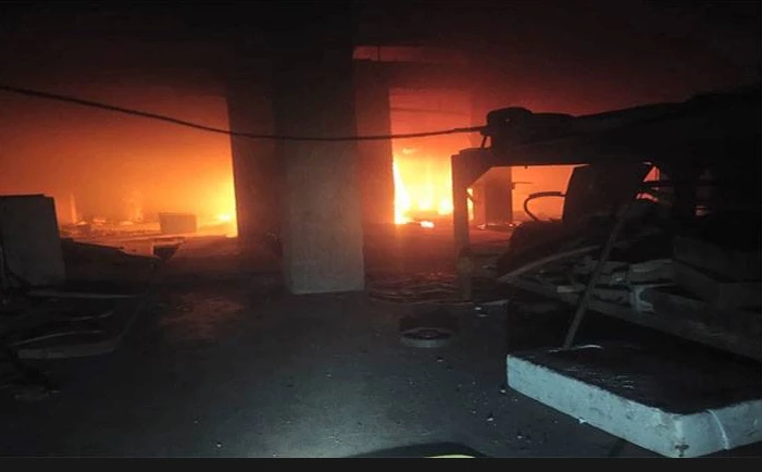 Fire engulfs fibre-door factory in Gujranwala