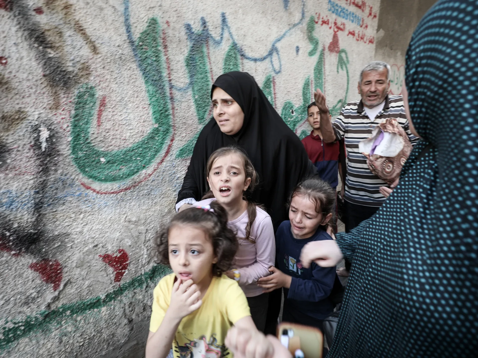 Israel forces shoot dead 104 at aid point in Gaza