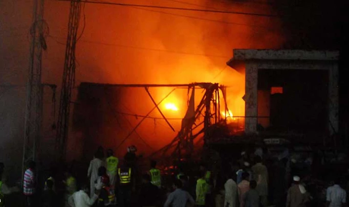 Three injured in Lahore factory fire