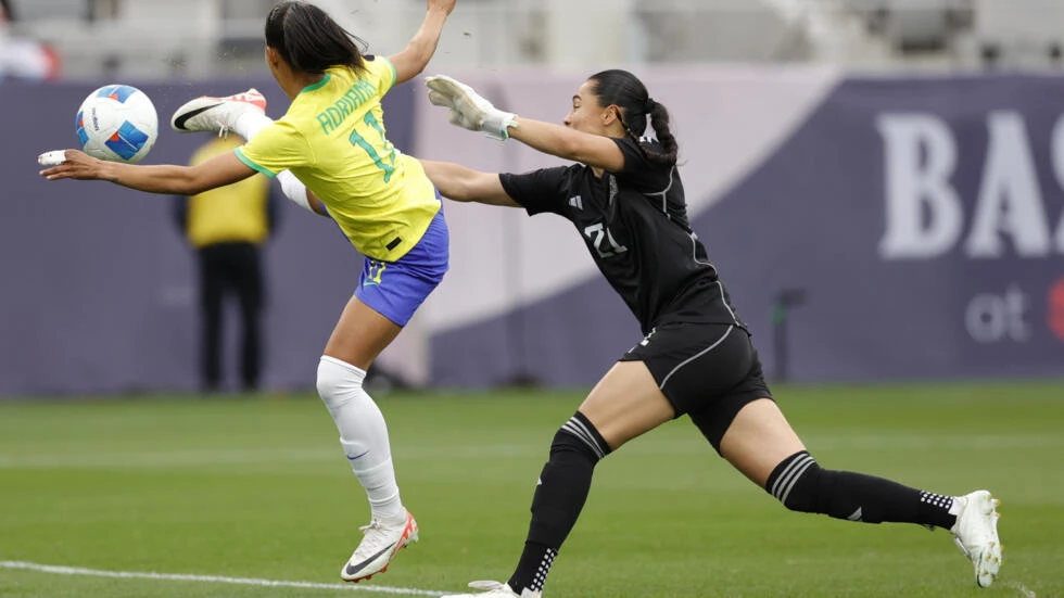 Brazil ease into Gold Cup final with win over Mexico