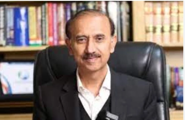 PTI leader says govt, establishment will be responsible for any harm to Imran Khan