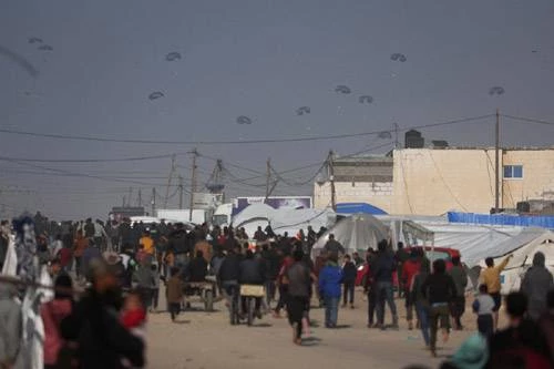 Gaza hospital medic says aid airdrop kills five