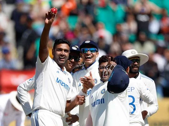 India crush England by an innings to seal Test series 4-1