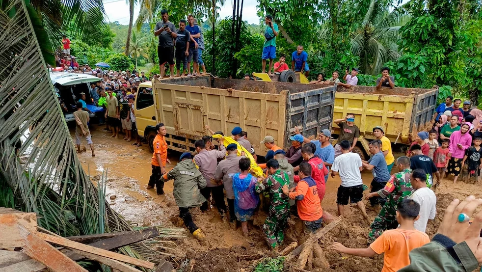 18 dead, 5 missing after Indonesia floods, landslide