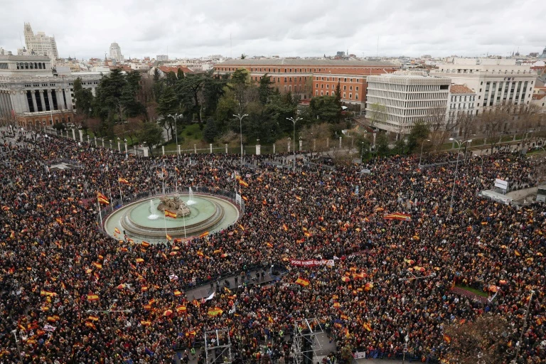 Thousands protest in Madrid over Catalan amnesty bill