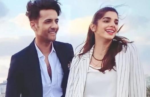 Mohib and Sanam reveal their marriage gift exchange