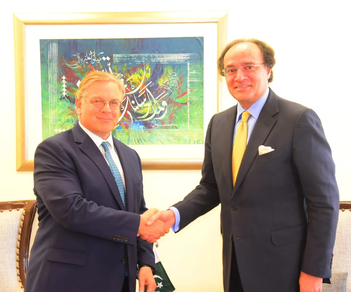 US envoy discusses bilateral cooperation with Finance Minister