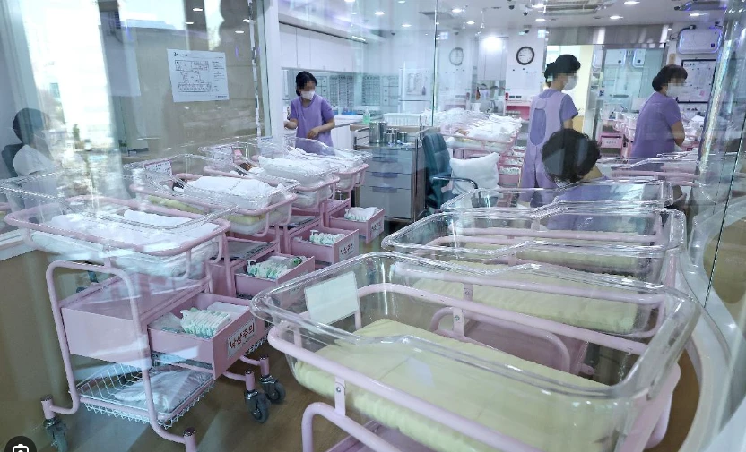 Global fertility rate to keep plummeting, major study warns