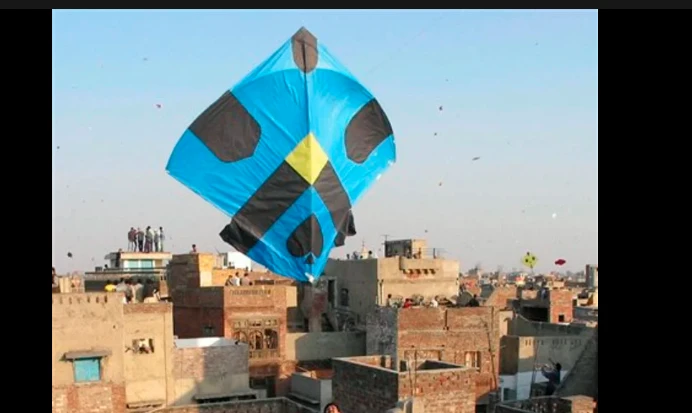 Kite string claims life of young man in Faisalabad