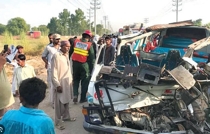 Woman, two children die in car-van collision in Dijkot