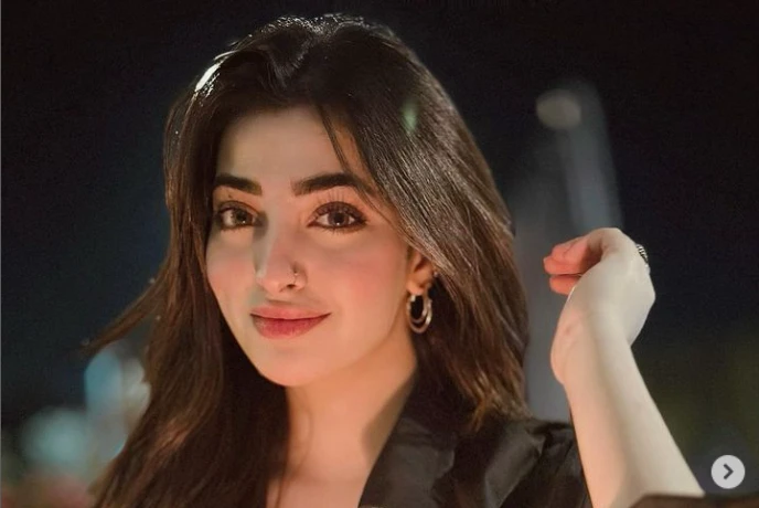 Love on set: Nawal Saeed admits infatuation with male star