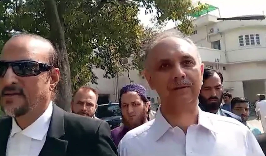PTI workers protest against Omar Ayub in Faisalabad