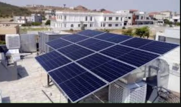 Solar panel rate sinks massively in Lahore