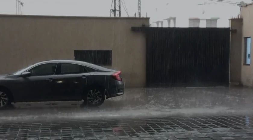 Rain lashes Lahore, parts of Punjab, KP, AJK and Balochistan