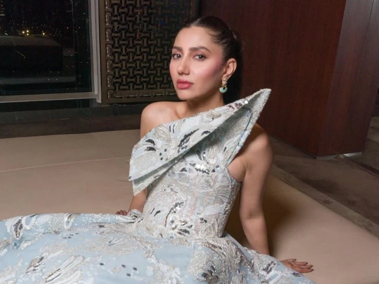 Mahira Khan wins ‘Artist in Fashion’ award at 4th EMIGALA