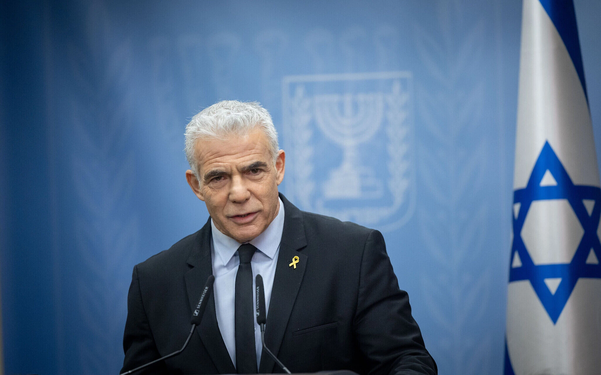 Israel opposition leader vows to support PM on hostage release deal