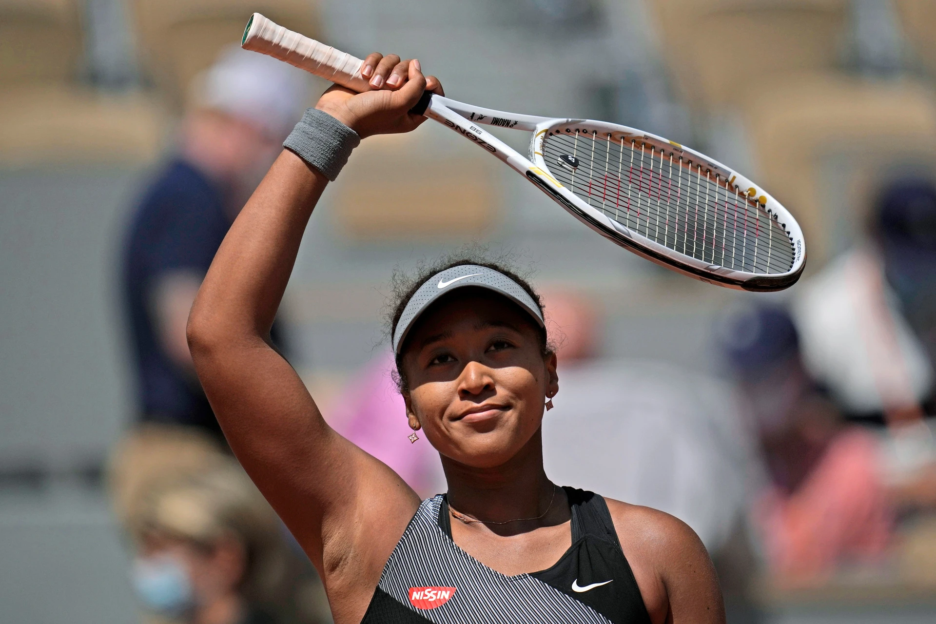 Osaka out of Wimbledon warm-up after losing thriller