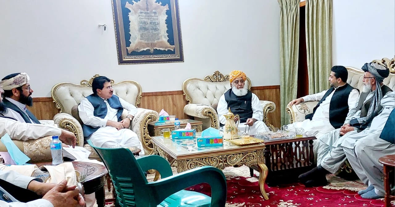 Balochistan Awami Party delegation calls on Maulana Fazl in Quetta  