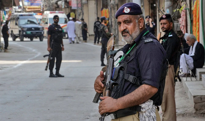 Police kill three terrorists in Peshawar firefight