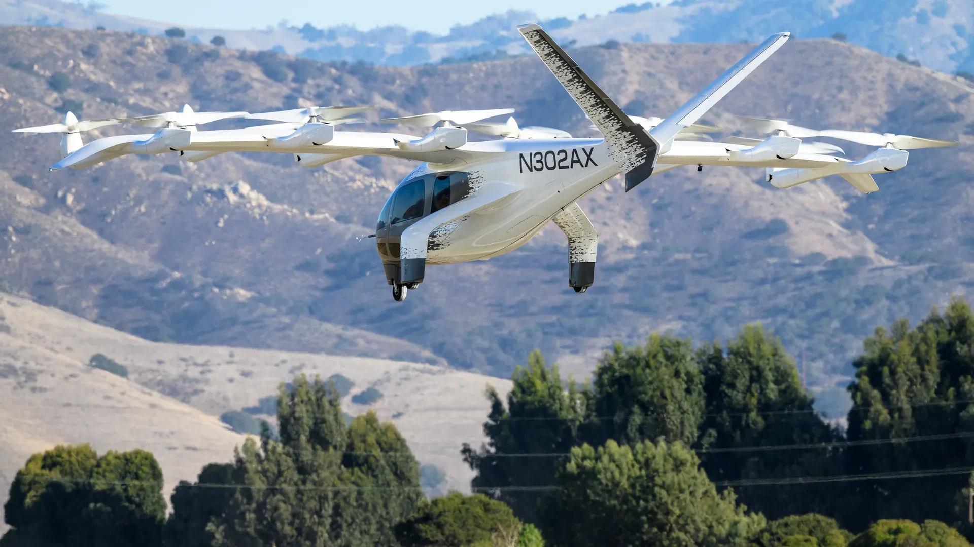 Southwest Airlines unveils electric air taxi venture