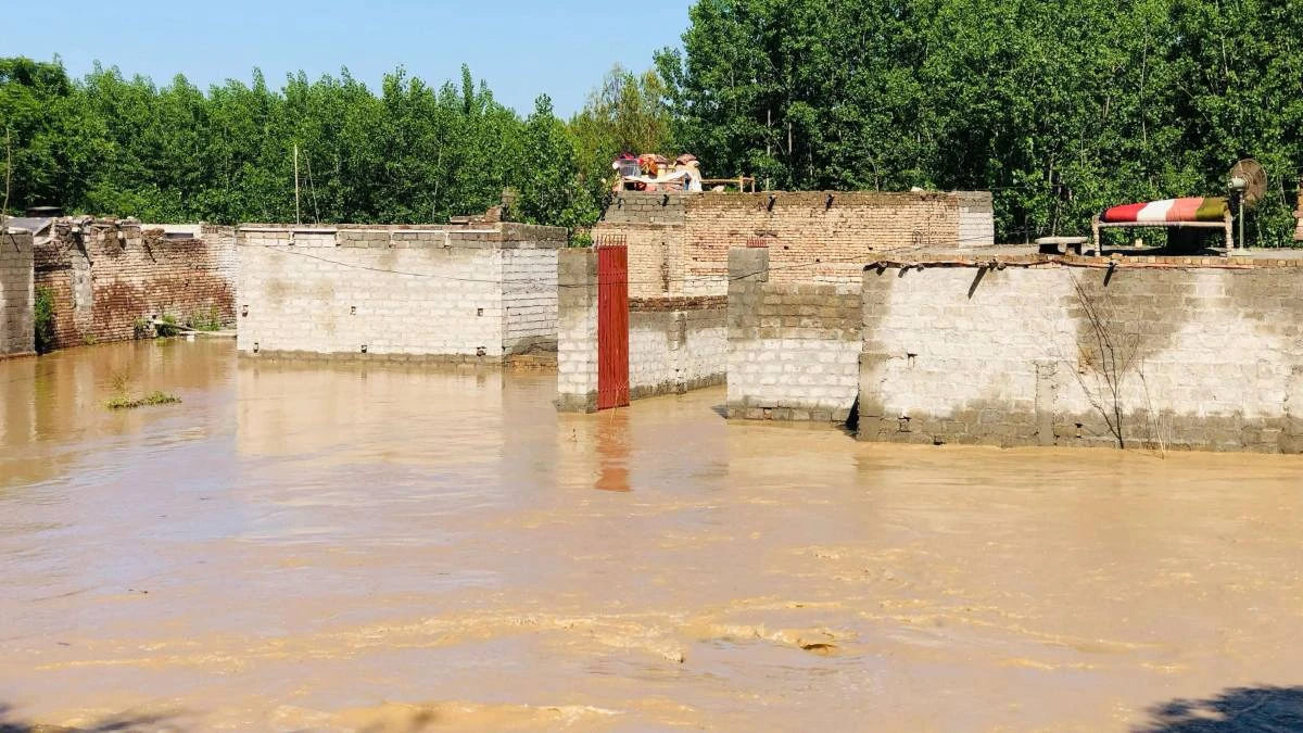 Heavy rains, hailstorm causes flooding in Khyber