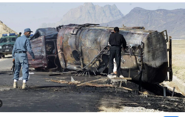 Afghanistan bus crash kills 17