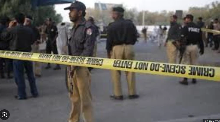 Two dacoits killed in police encounter in Karachi