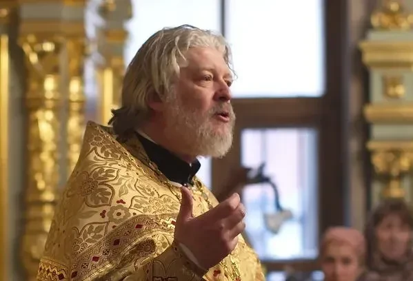 Russian Orthodox Church dismisses anti-war priest in