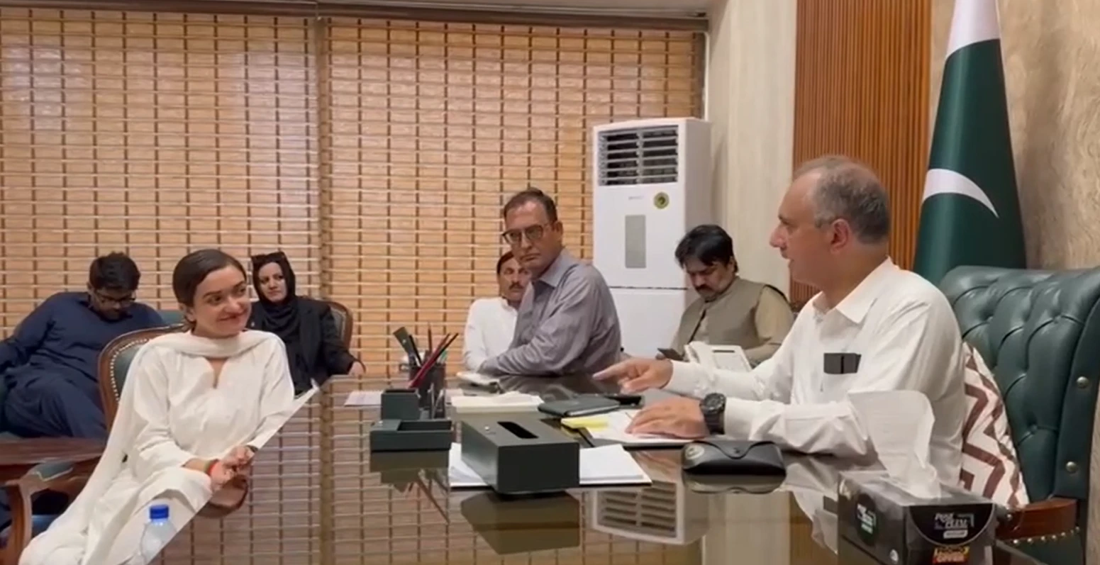 Sanam Javed meets Omar Ayub