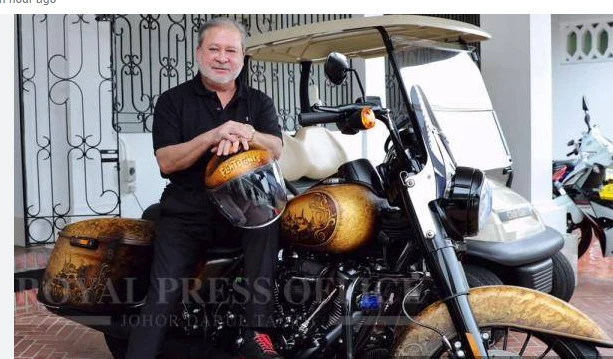 Motorcycle-riding sultan crowned Malaysian king