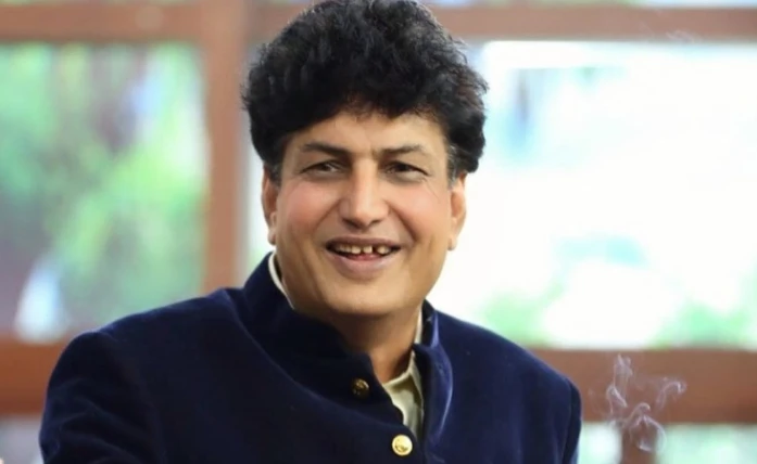 Showbiz stars cant hold on Khalilur Rehman Qamar's 'dramatic' excuse on 4am meeting with woman