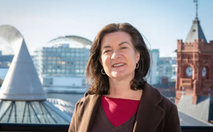 Eluned Morgan becomes first woman to lead Welsh govt