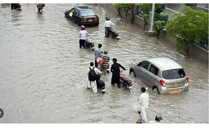 Record heavy rain turns Lahore into deluge
