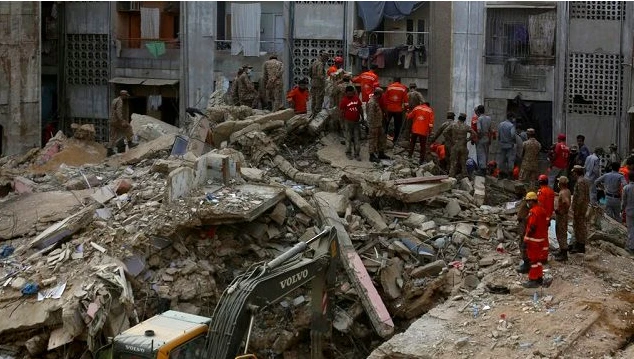Two die after roof of building collapses in Karachi