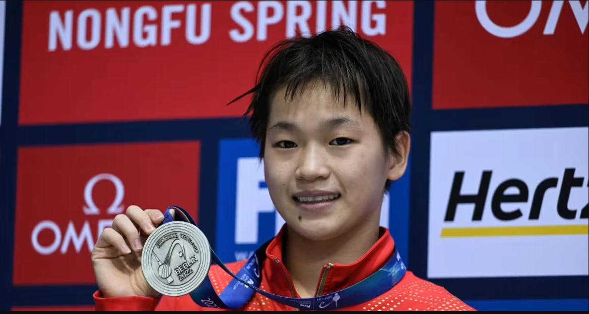 Chinese diving prodigy clinches third Olympic gold at just 17