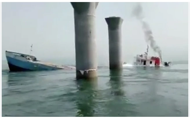 Six dead as Iranian ship sinks off Kuwait