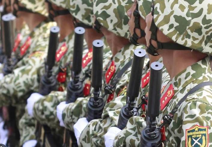 12 Vietnamese soldiers killed in accidental explosion